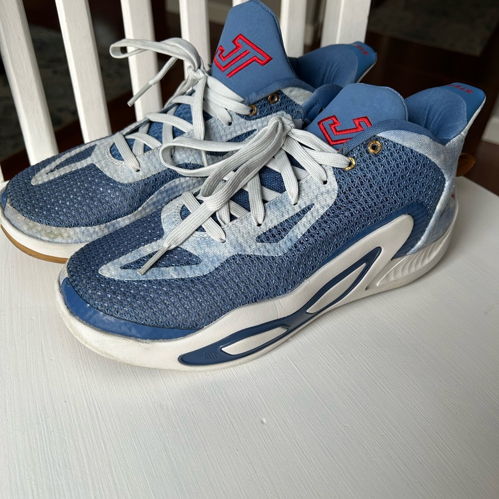 Nike Jordan Tatum 1 Denim Boys Basketball shoe